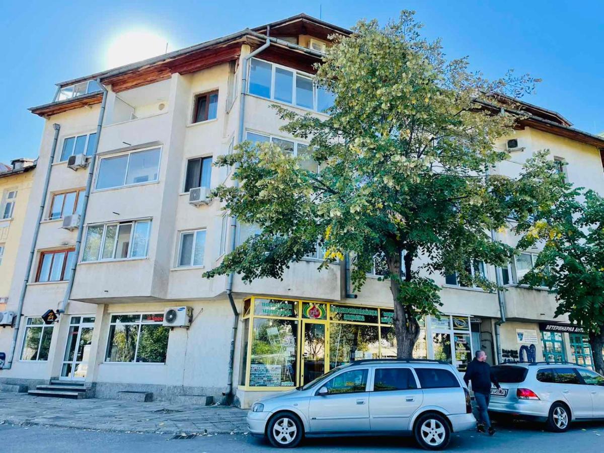 Appartamento Panorama-М Vratsa Esterno foto